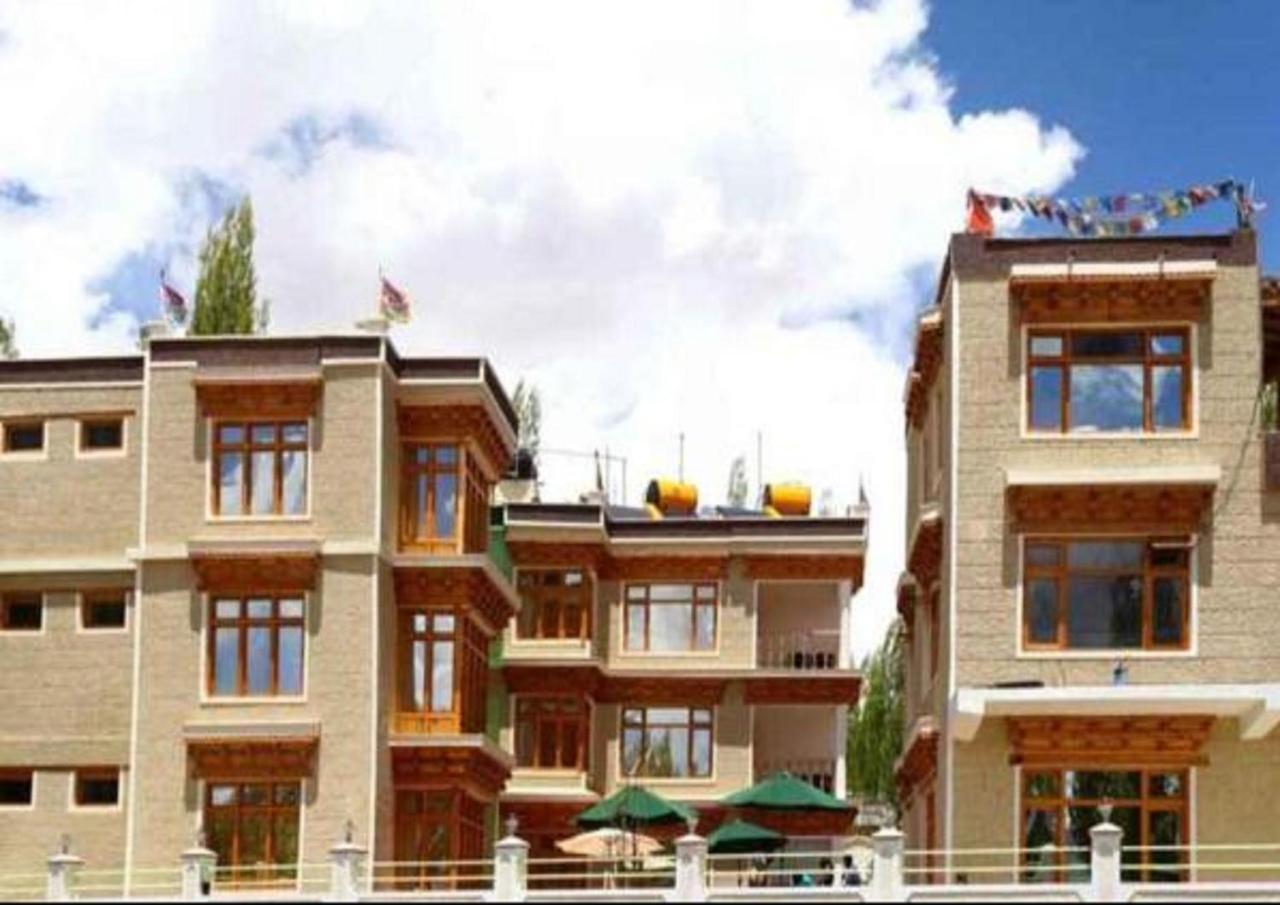 לה Hotel Om Ladakh מראה חיצוני תמונה